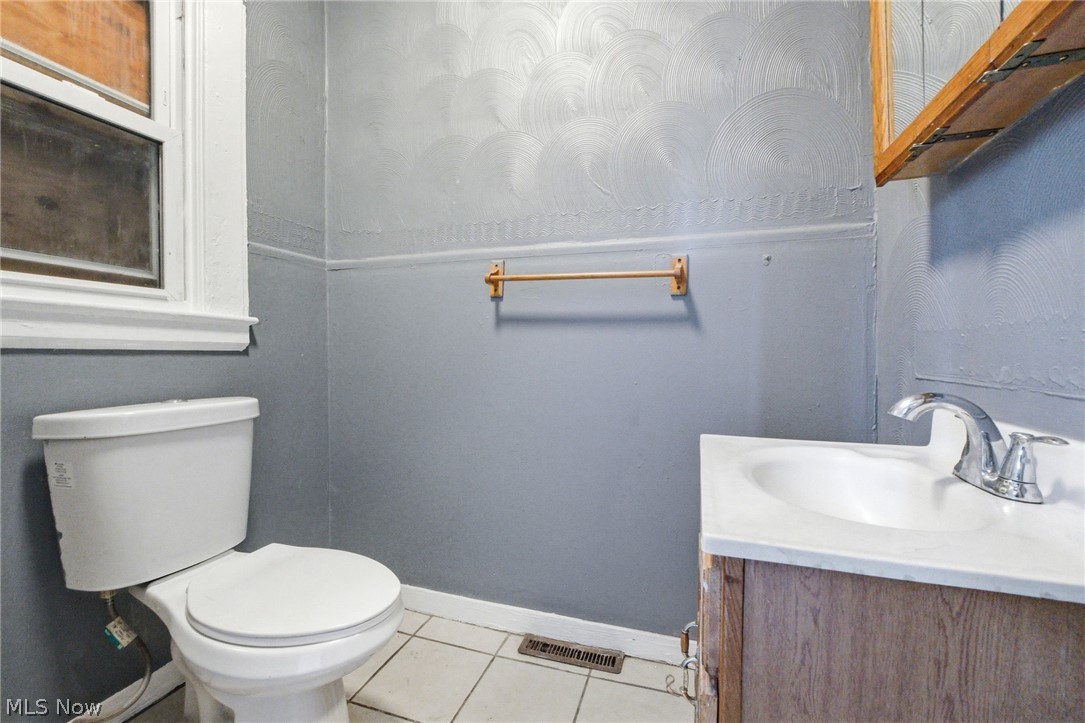 2182 E 80th Street Cleveland OH 44103