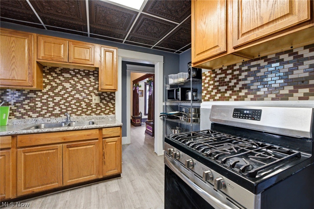 2182 E 80th Street Cleveland OH 44103