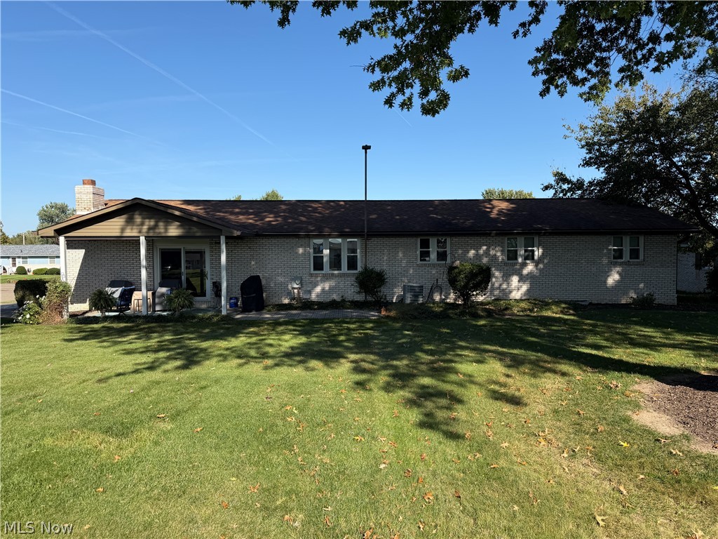 5319 Tanglewood Drive NE Louisville OH 44641