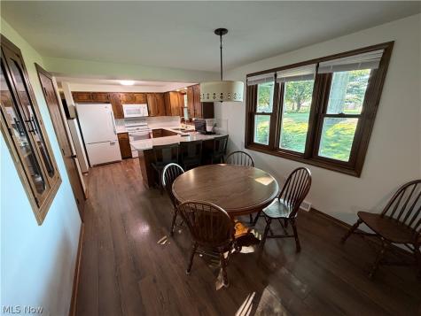 5319 Tanglewood Drive NE Louisville OH 44641