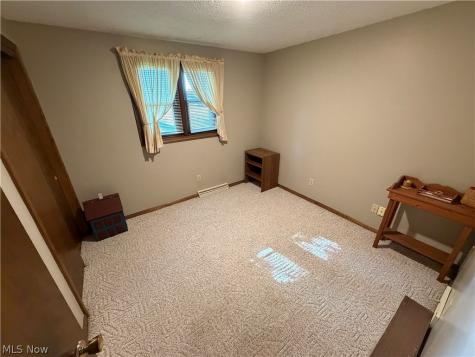 5319 Tanglewood Drive NE Louisville OH 44641