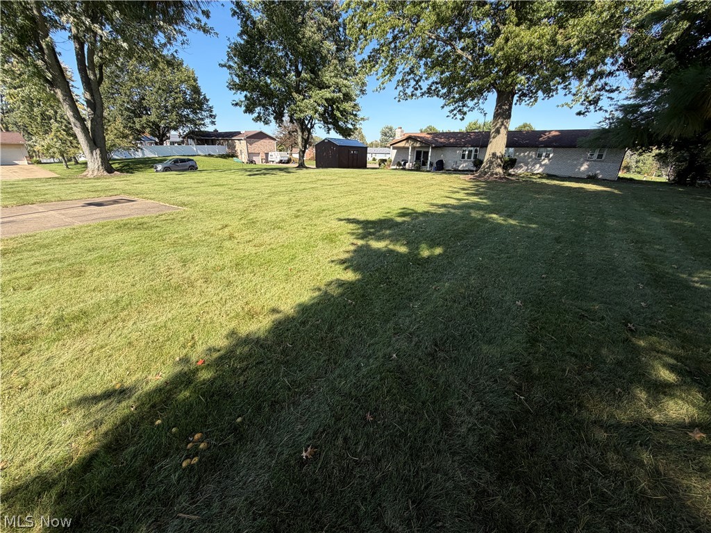 5319 Tanglewood Drive NE Louisville OH 44641