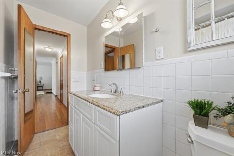 7263 Oakwood Road Parma OH 44130