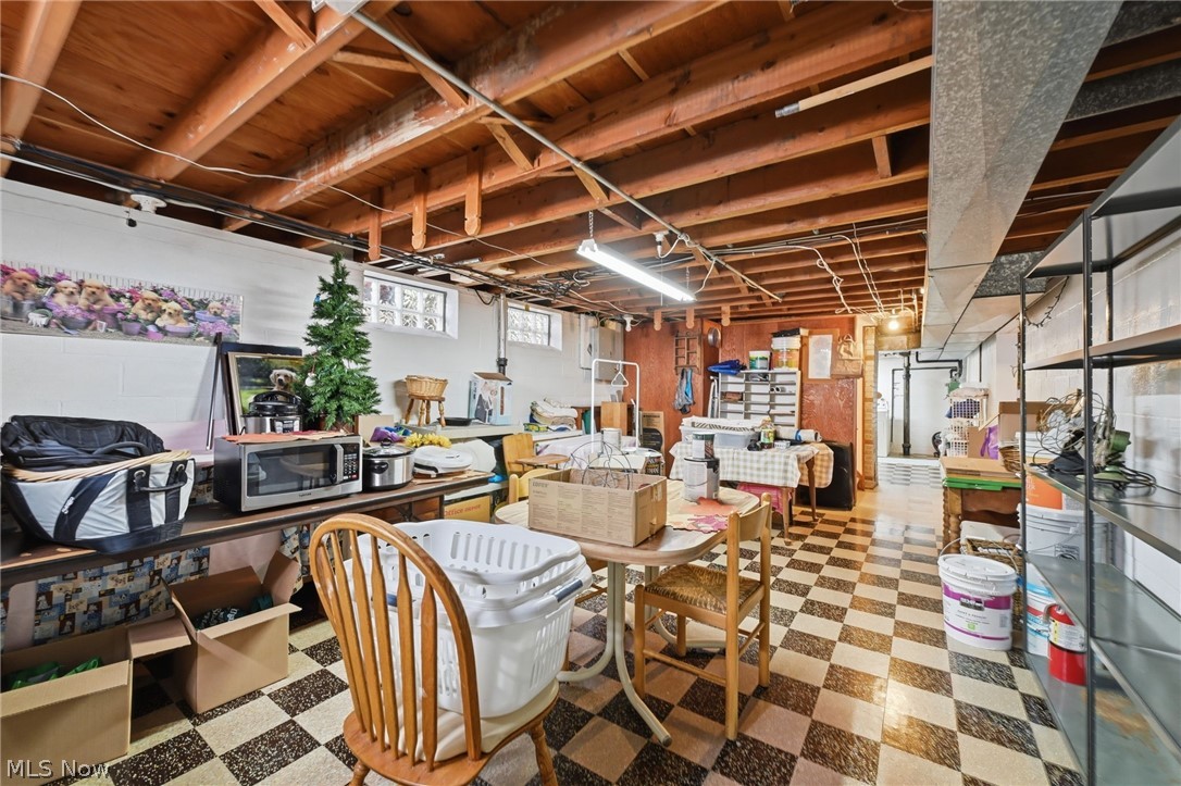 7263 Oakwood Road Parma OH 44130