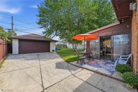 7263 Oakwood Road Parma OH 44130