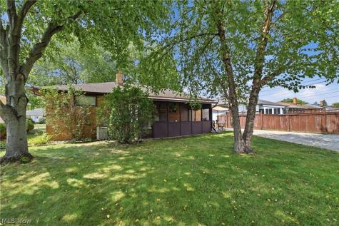 7263 Oakwood Road Parma OH 44130