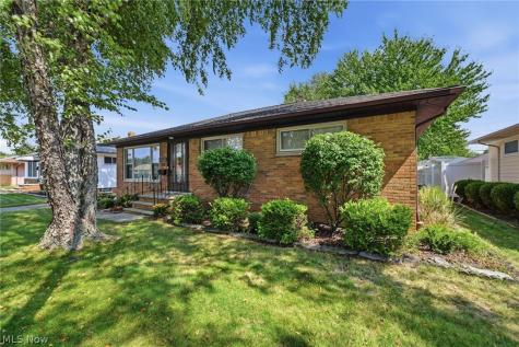 7263 Oakwood Road Parma OH 44130