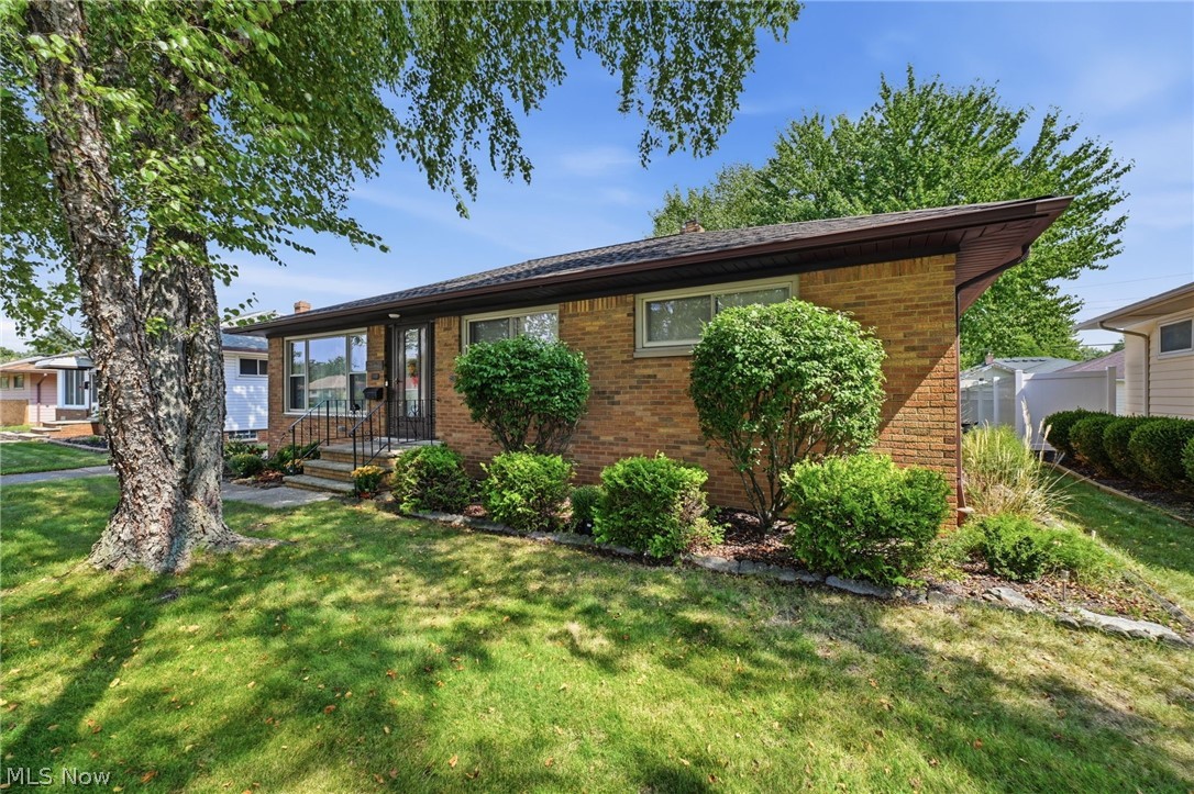 7263 Oakwood Road Parma OH 44130