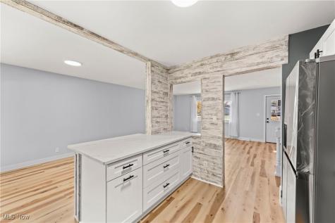 24114 Vincent Drive North Olmsted OH 44070