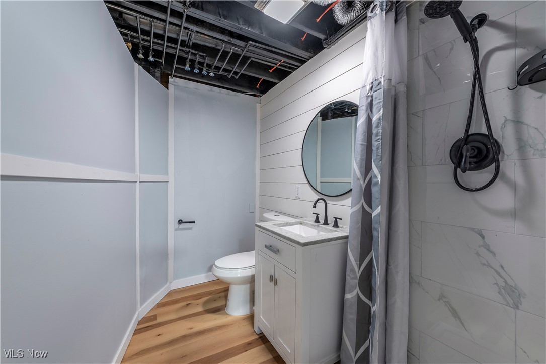 24114 Vincent Drive North Olmsted OH 44070