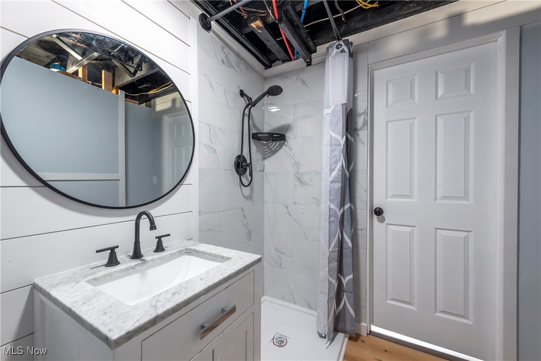 24114 Vincent Drive North Olmsted OH 44070