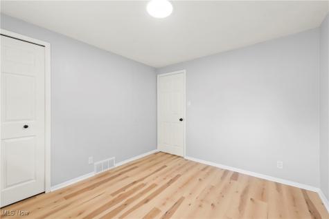 24114 Vincent Drive North Olmsted OH 44070