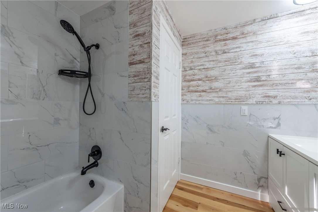 24114 Vincent Drive North Olmsted OH 44070