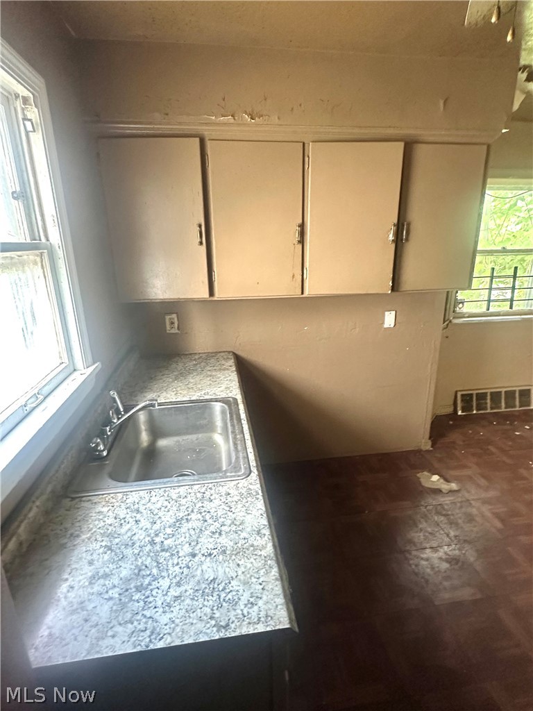 3927 E 153rd Street Cleveland OH 44128