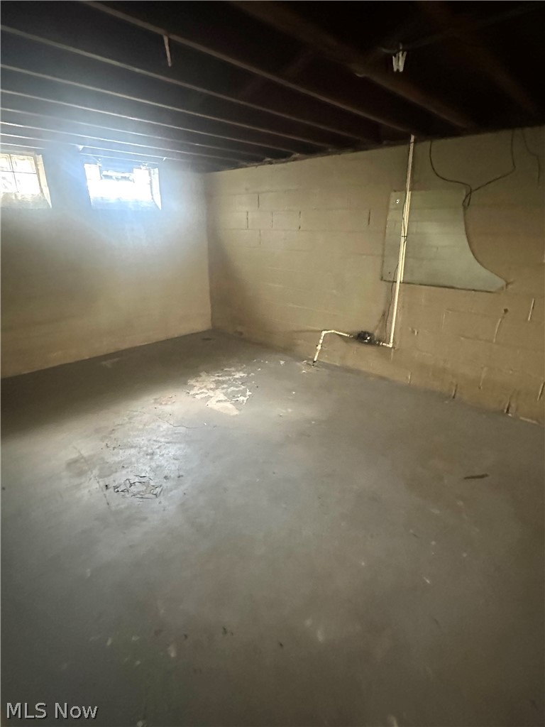 3927 E 153rd Street Cleveland OH 44128