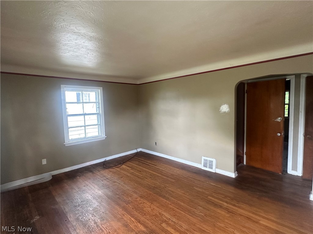3927 E 153rd Street Cleveland OH 44128