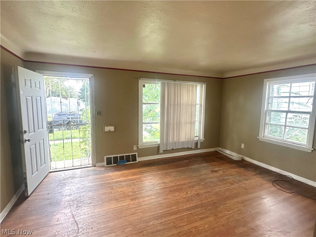 3927 E 153rd Street Cleveland OH 44128