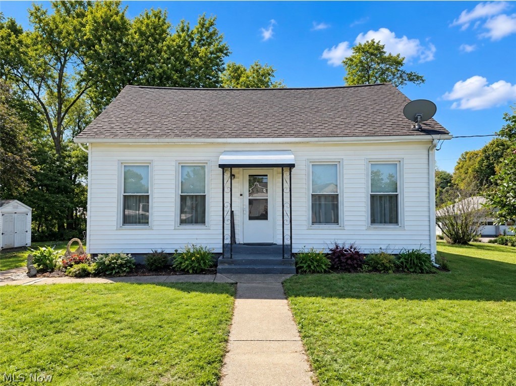 211 Marquand Avenue Conesville OH 43811