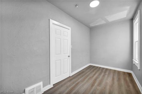 5101 Dalton Avenue Cleveland OH 44127