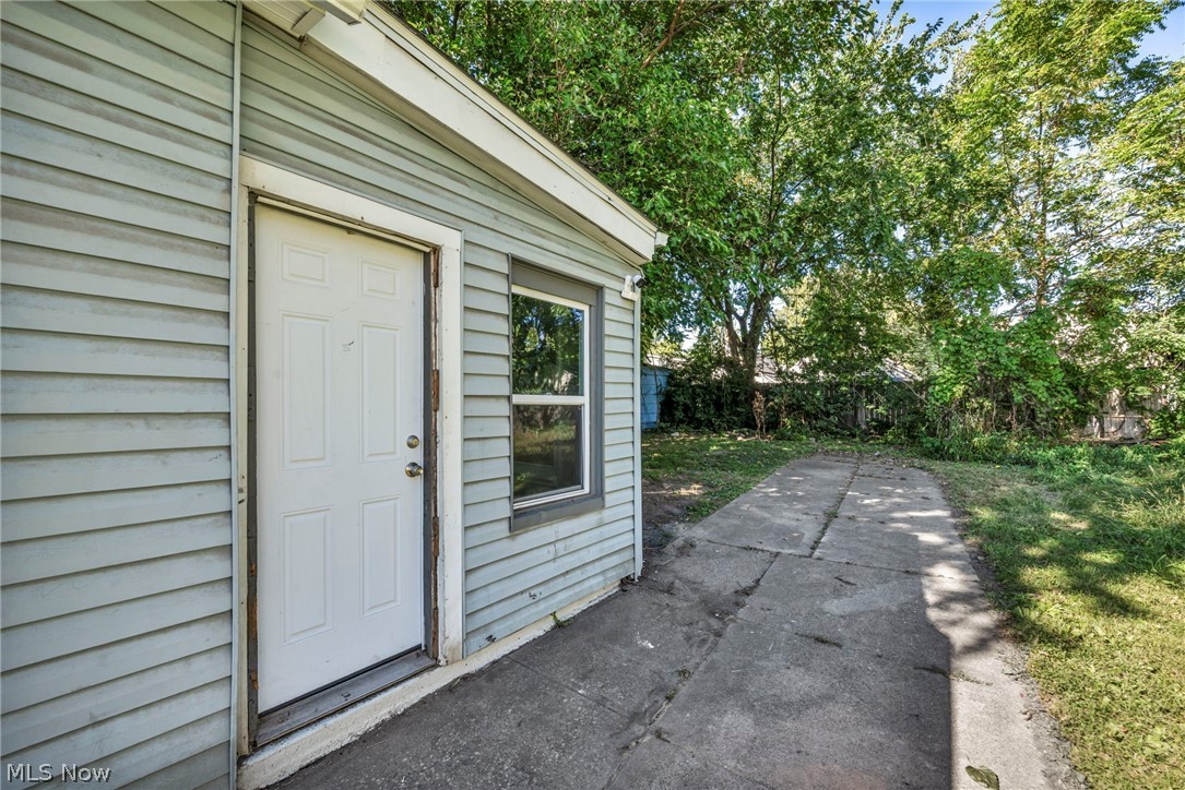 5101 Dalton Avenue Cleveland OH 44127