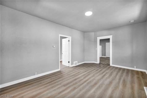 5101 Dalton Avenue Cleveland OH 44127