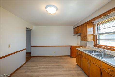 3264 Estelle Avenue Lorain OH 44052