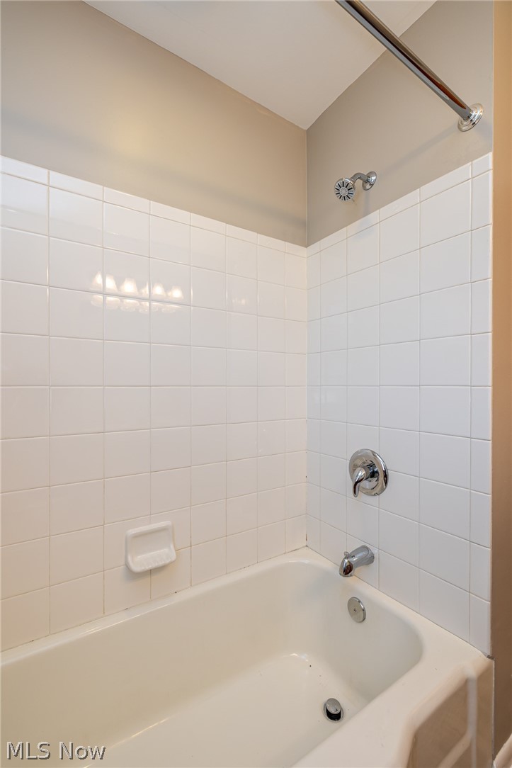 3264 Estelle Avenue Lorain OH 44052