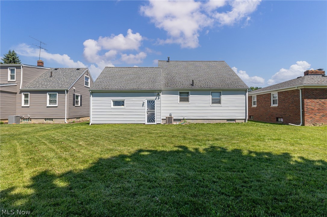 3264 Estelle Avenue Lorain OH 44052
