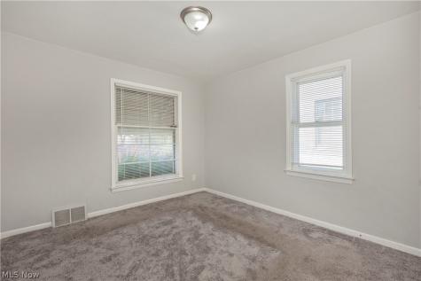 8207 Garfield Boulevard Garfield Heights OH 44125