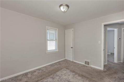 8207 Garfield Boulevard Garfield Heights OH 44125