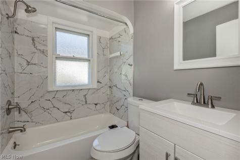 8207 Garfield Boulevard Garfield Heights OH 44125