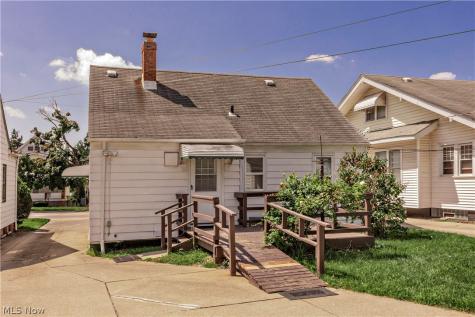 8207 Garfield Boulevard Garfield Heights OH 44125