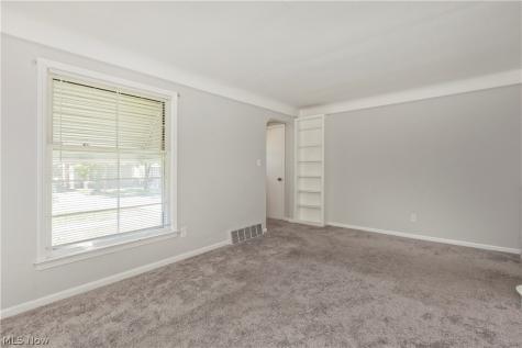 8207 Garfield Boulevard Garfield Heights OH 44125