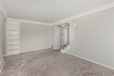 8207 Garfield Boulevard Garfield Heights OH 44125