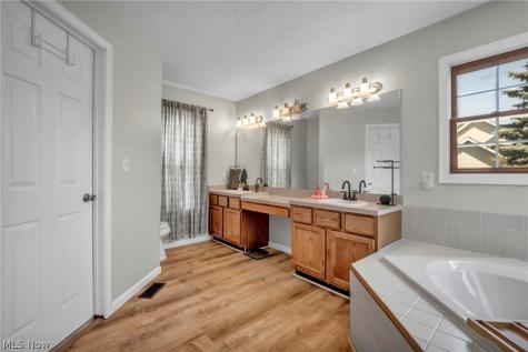 421 Summit Street Wadsworth OH 44281