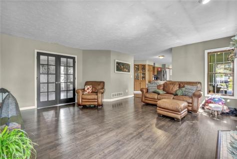 421 Summit Street Wadsworth OH 44281