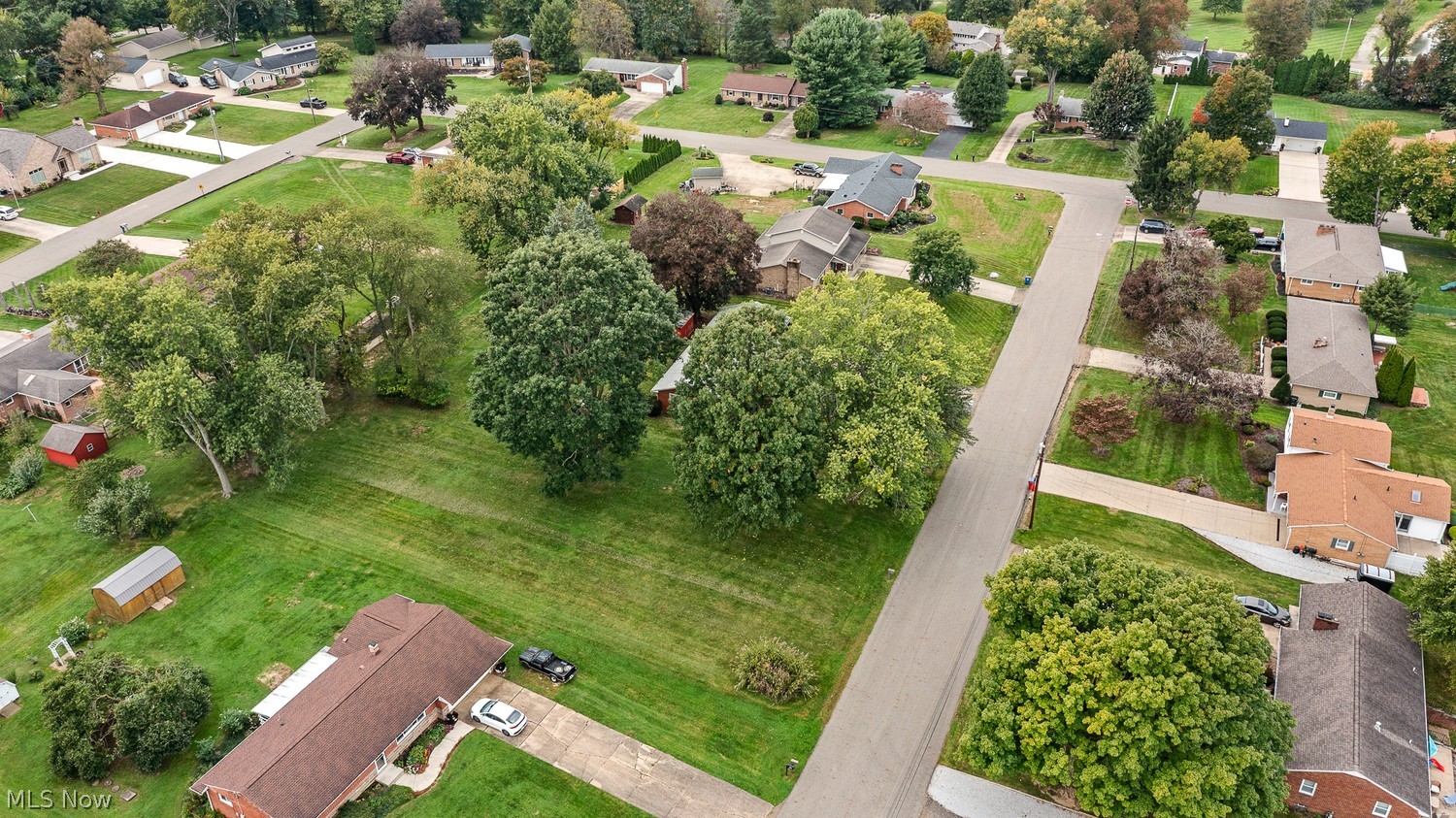 2520 Hollyview Street NE Canton OH 44721