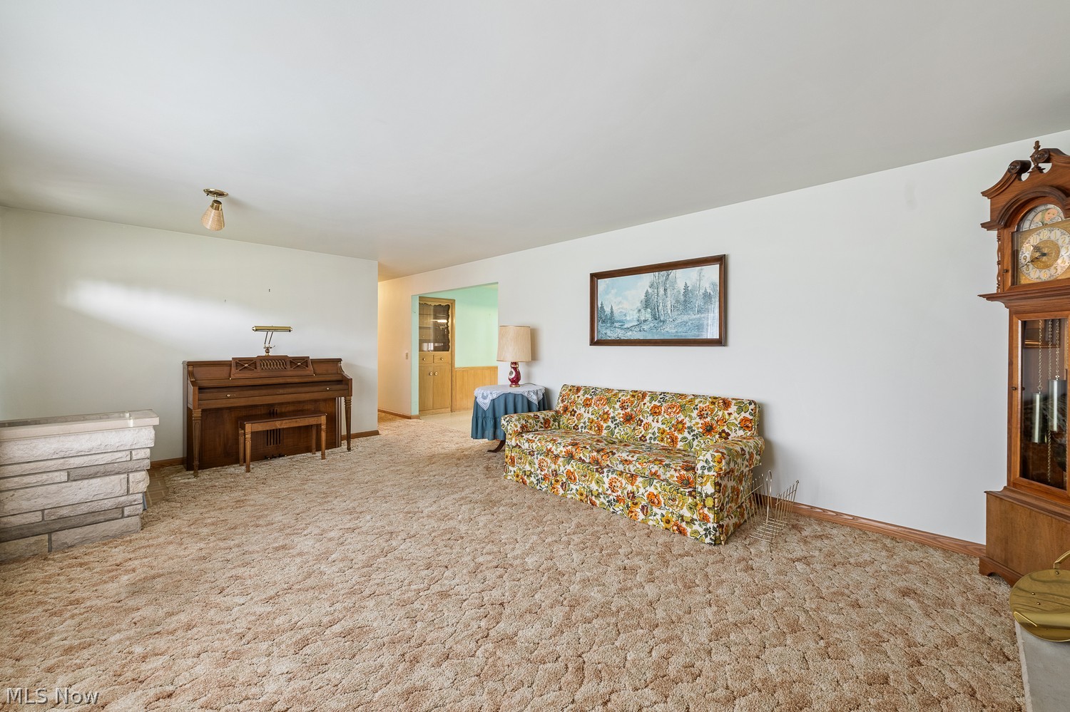 2520 Hollyview Street NE Canton OH 44721