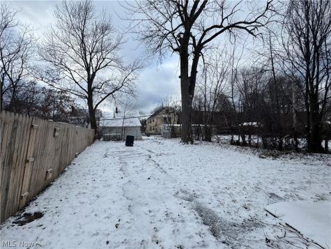 974 E 144th Street Cleveland OH 44110