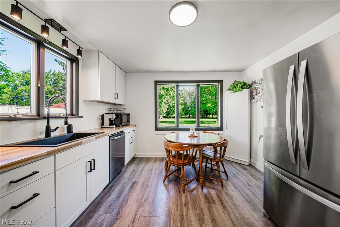 107 Cooper Foster Park Road Amherst OH 44001