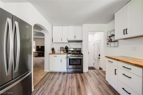 107 Cooper Foster Park Road Amherst OH 44001