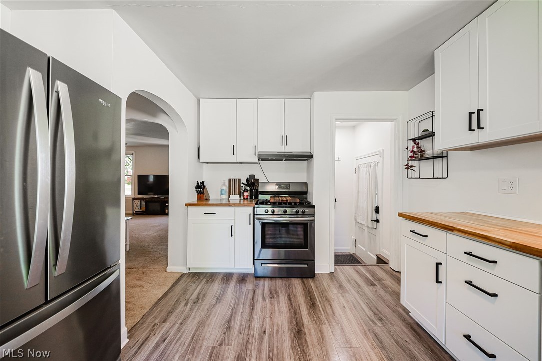 107 Cooper Foster Park Road Amherst OH 44001