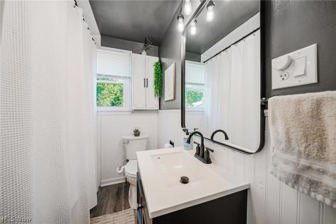 107 Cooper Foster Park Road Amherst OH 44001