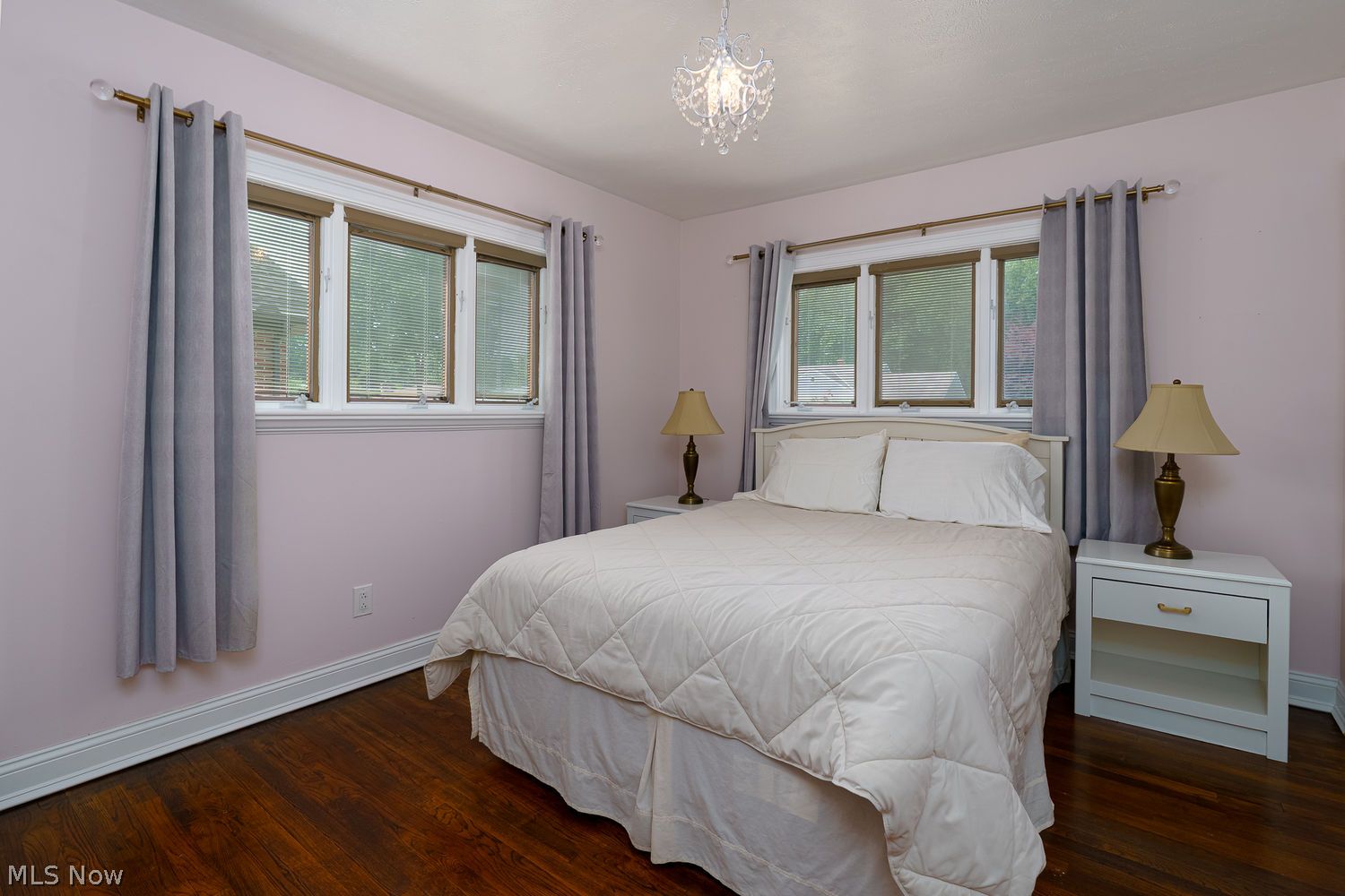 4421 W Ranchview Avenue North Olmsted OH 44070