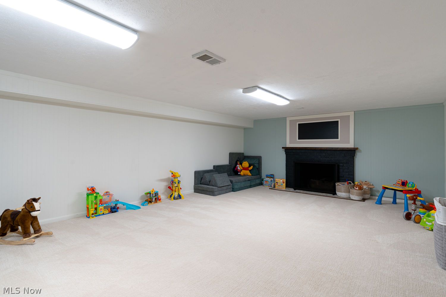 4421 W Ranchview Avenue North Olmsted OH 44070