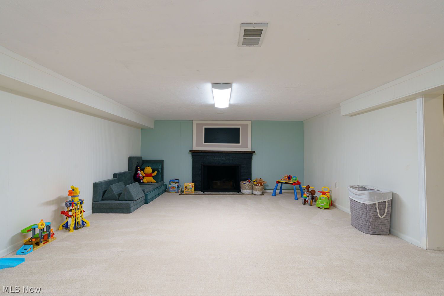 4421 W Ranchview Avenue North Olmsted OH 44070