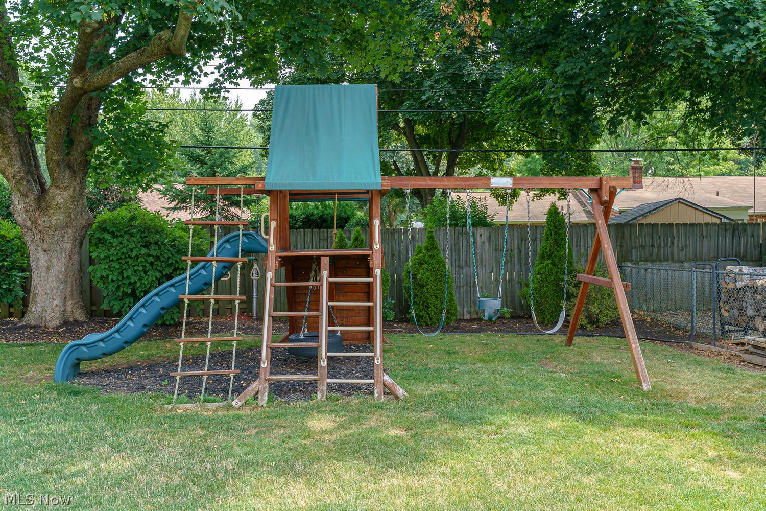 4421 W Ranchview Avenue North Olmsted OH 44070