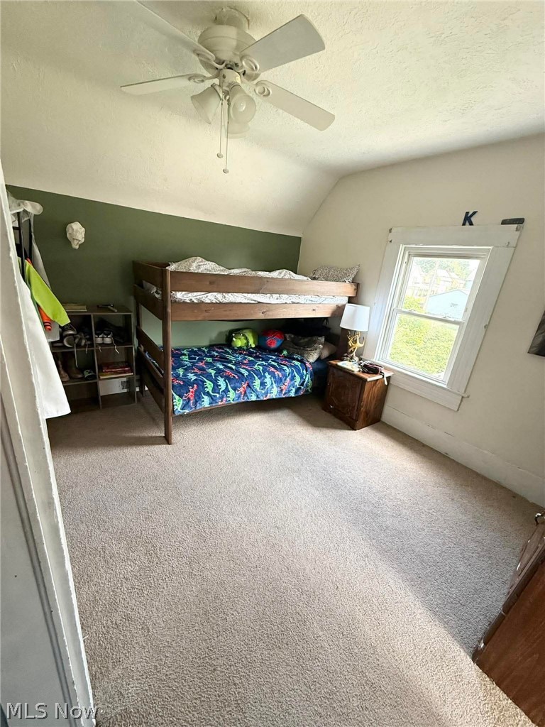426 W 4th Street Uhrichsville OH 44683