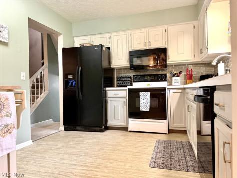 5161 Burlawn Street NW Canton OH 44708