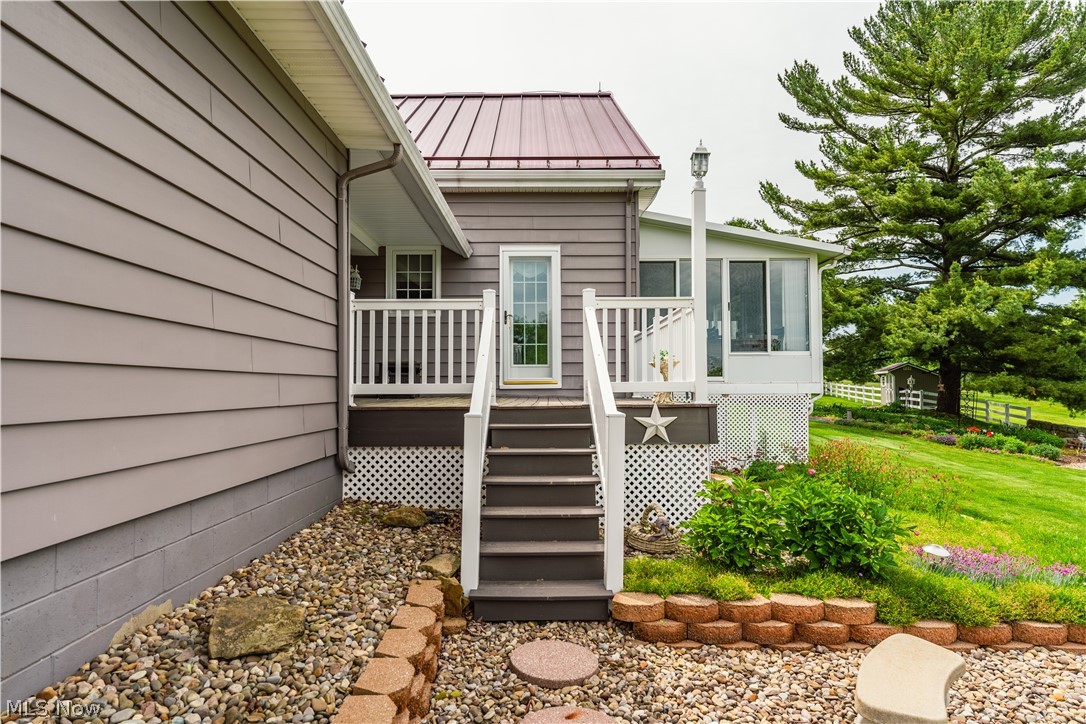 7759 Eddie Hill Road SE Uhrichsville OH 44683